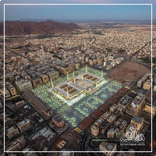 لوحة المسجد النبوي الجوية