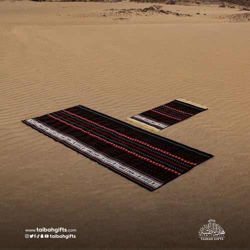 مصلى التراث الشمالي أسود