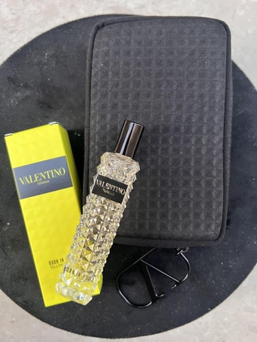 طقم فالنتينو مع كيس اصلي /قطعتين (باوتش اصليه + عط...