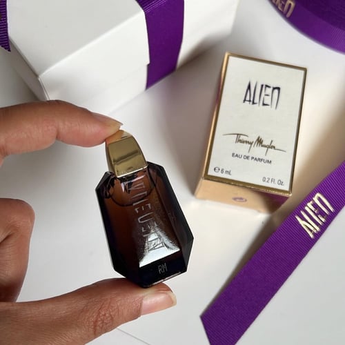 عطر ايلين المركز عالي الثبات في علبه و شريط اصلي