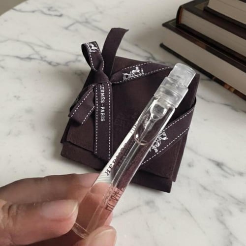 عطر أجار إيبين (Agar Ébène) من هيرميس (Hermès)