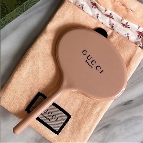 10 توزيعات من مرايا قوتشي ورديه مع حافظة قماشية -...