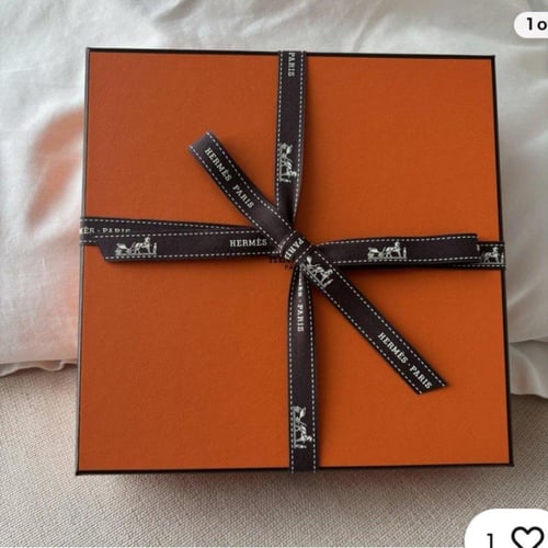 علبة ايرمز اصليه / علبة شنطة فارغة (كبيره)