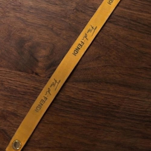 علبه و كيس فندي اصلي