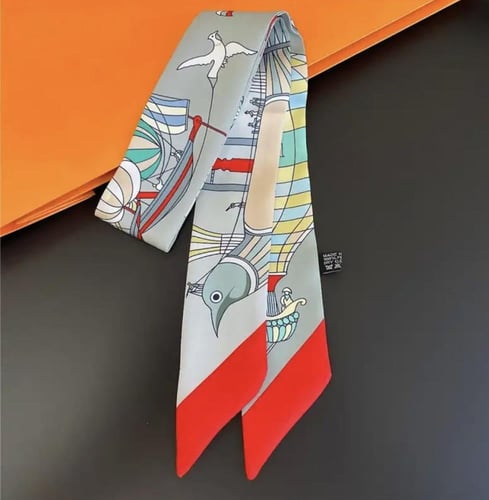 سكارف حرير بتصميم ايرمز مع علبه اسطوانية