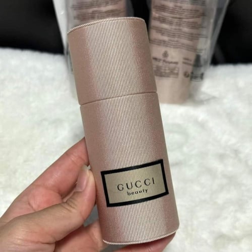 قوتشي افضل مجموعة فرش المكياج لعام 2023