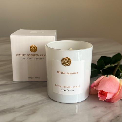 شمعة وايت سينت (في كأس زجاجي ابيض)