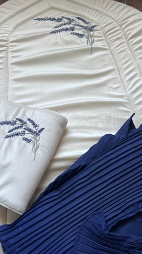 طقم سجادة صلاة باغصان اللافندر - كحلي او موڤ او ور...