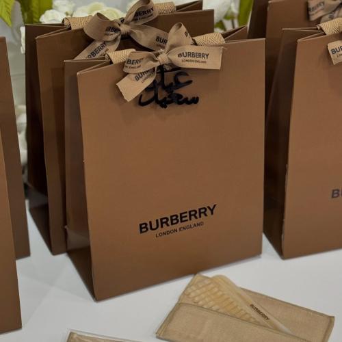 10 توزيعات من مشط بربري الاصلي الصدفي مع كيسها الق...