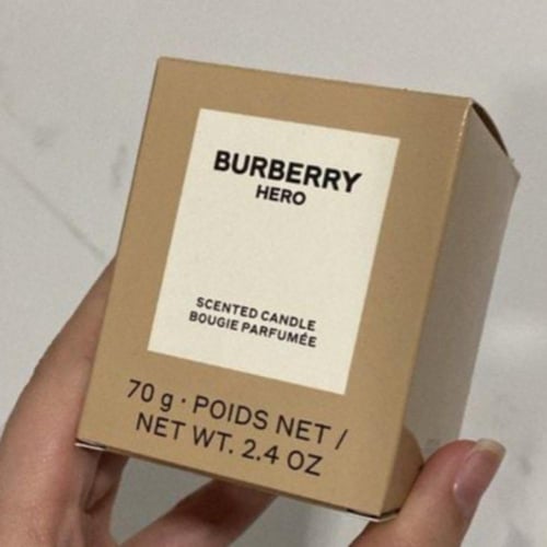 Burberry Hero Candle ٧٠ غم شمعة بربري هيرو المعطره