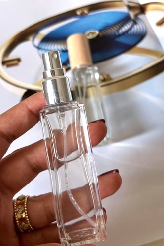10 عطر مسك البودر ١٨ مل في علبه بالثيم الخاص
