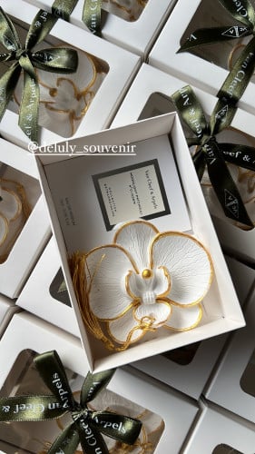 علبة الحجر العطري مع عطر فان كليف