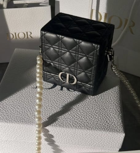 شنطة ديور الصغيرة مع ستراب لولو و علبه و كيس اصلي