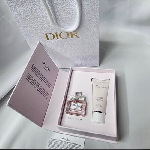 طقم مس ديور الوردي (BLOOMING BOUQUE) ميني عطر 5 مل...