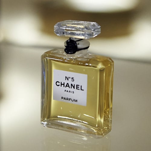 ميني عطر شانيل N.5 المركز مع قلوس ميني هدية