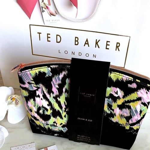 طقم تيد بيكر الاسود مع كيس