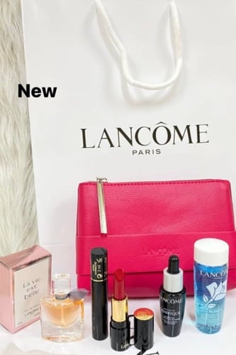 طقم مجموعة لانكوم الساحره مع كيس لانكوم