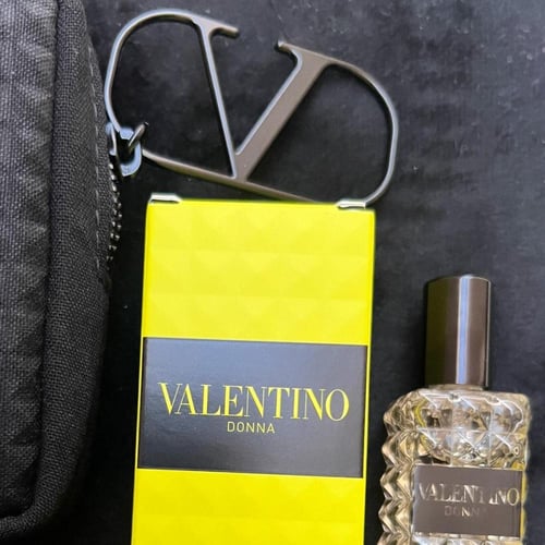 طقم فالنتينو مع كيس اصلي /قطعتين (باوتش اصليه + عط...