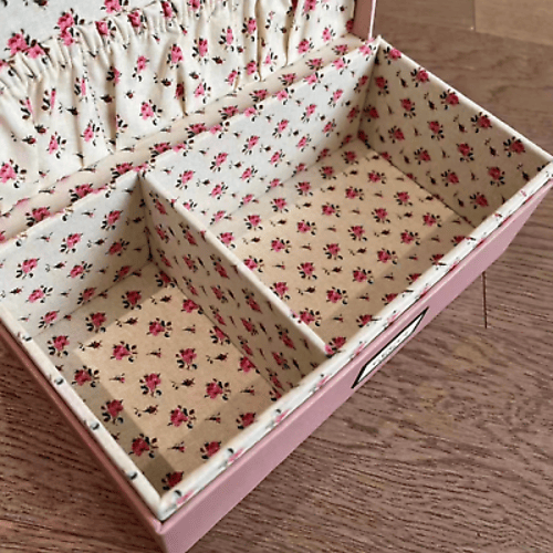 علبة قوتشي القماشية الفخمه