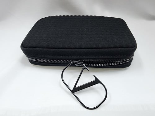 فالنتينو شنطة كلتش / clutch bag