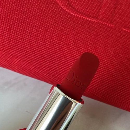 طقم ديور مع روج ومسكارا مع كيس ديور اصلي