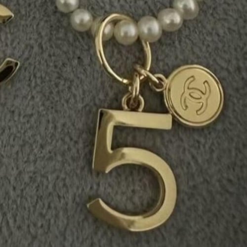 سلاسل شانيل الاصلية Authentic Chanel