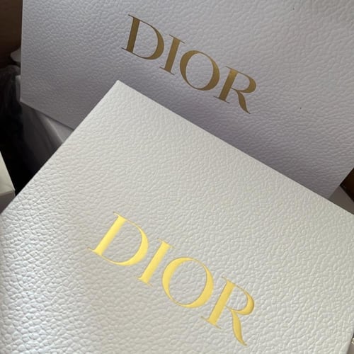 ملحقات ديور الاصلية (علبه/كيس/شريط/ نجمة ديور)