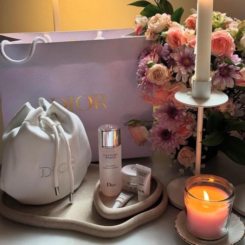 Capture Total Cell set طقم منتجات العنابة بالبشرة...