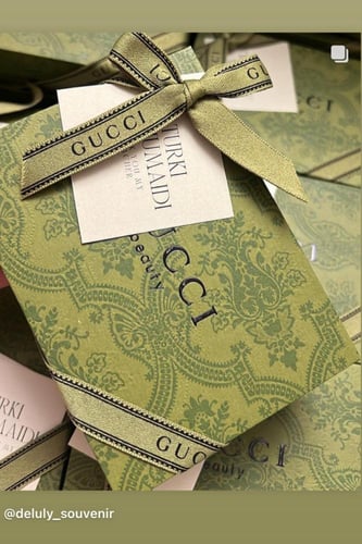 10 علب تعليقة عطرية مع شريط قوتشي