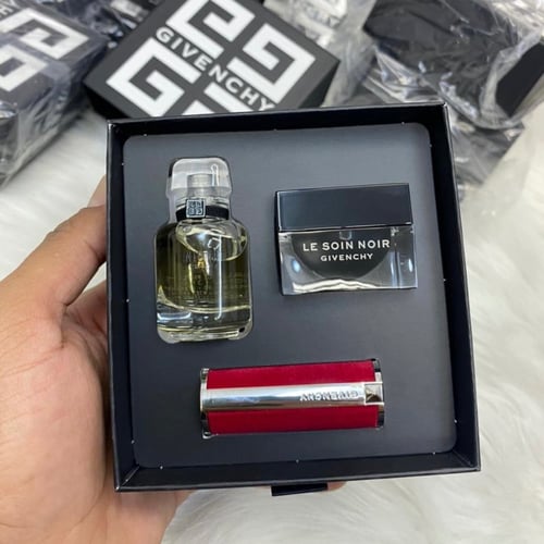 طقم جيفنشي ( عطر /كريم/روج) مع كيس