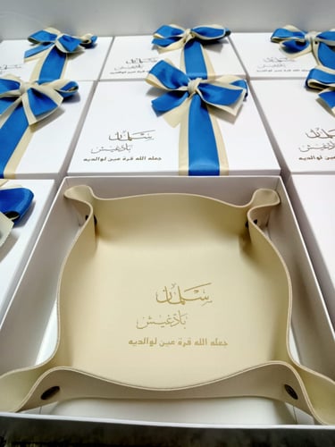 15 قطعه جلد مع علبه خارجية و طباعه Manufactured le...