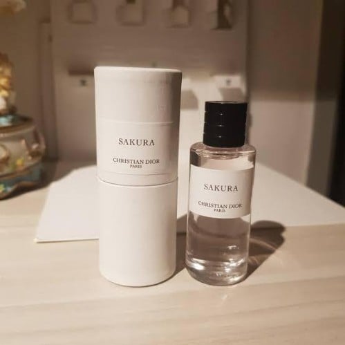 ديور ساكورا 7.5مل الحصري Sakura Dior