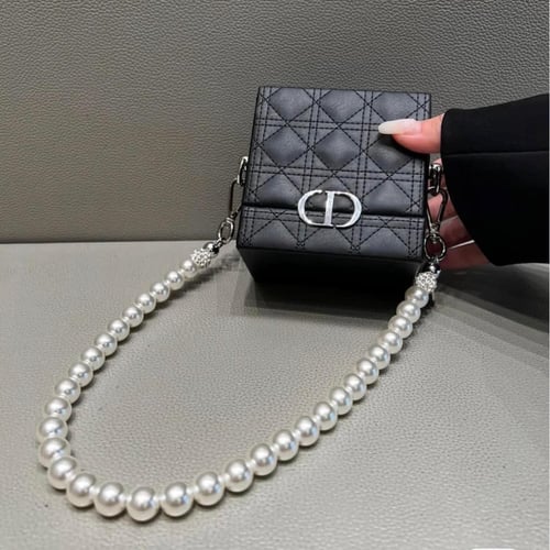 شنطة ديور الصغيرة مع ستراب لولو و علبه و كيس اصلي