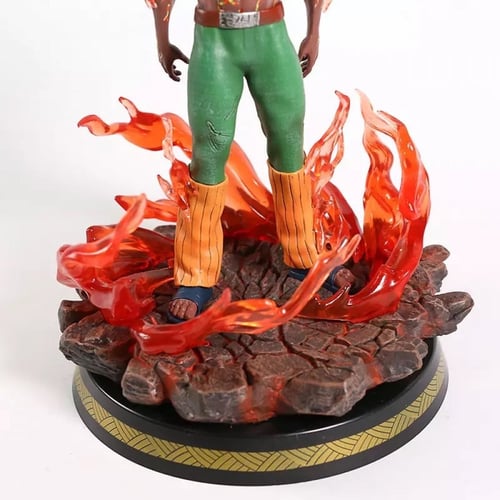 فيقر مايت غاي مع اضائه