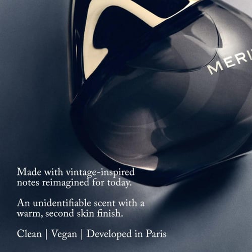 Merit Retrospect L'Extrait