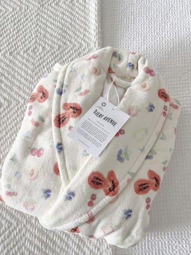 Djerf Avenue Go slow fruit robe