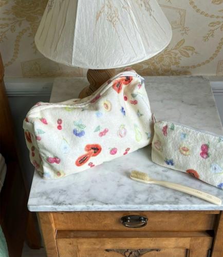 Djerf avenue cotton beauty bag