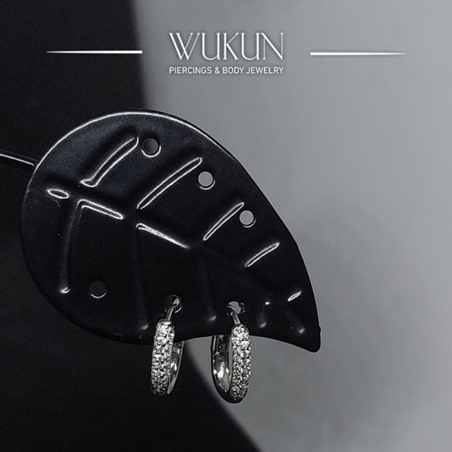 أقراط فضة عيار 925S حلقة بيضاوية بفصوص