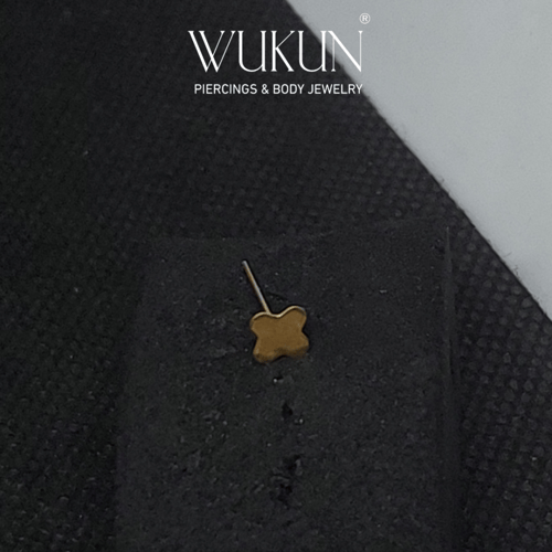 زمام بيرسينج ذهب عيار 18K وردة مميزة ذهبية