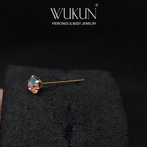 زمام بيرسينج ذهب عيار18K بفص سبع ألوان كبير