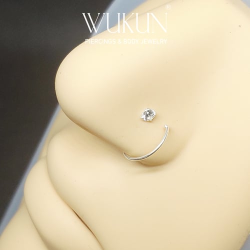 زمام بيرسينج فضة 925S دائري حلقة حلزونية بفص أبيض