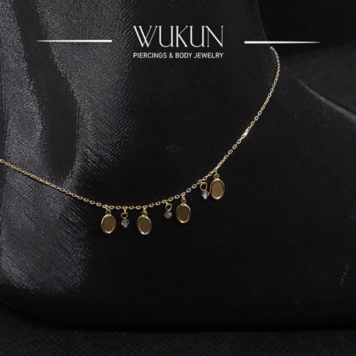 خلخال ذهب عيار 18k بأشكال بيضاوية وخرزات معلقة