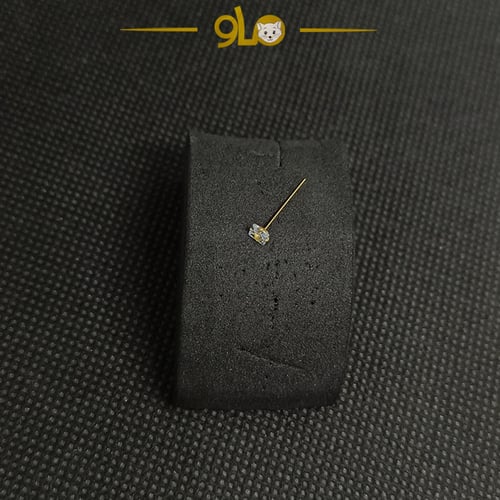 زمام بيرسينج ذهب عيار 18K بفص أبيض مربع