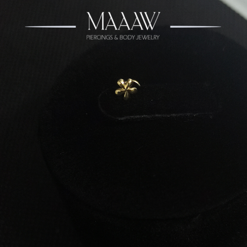 زمام بيرسينج ذهب بشكل وردة ناعمة صغيرة