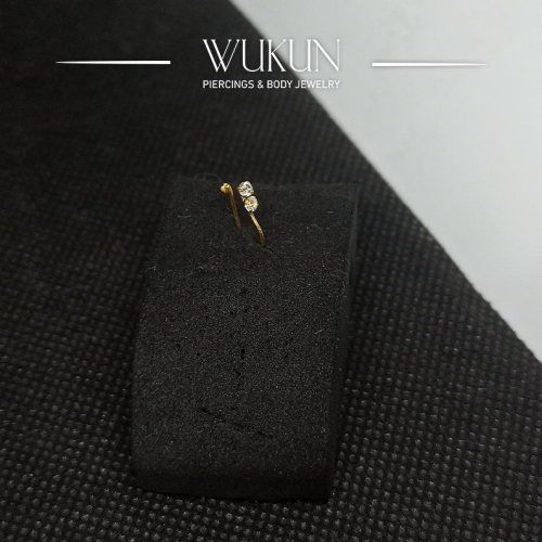 زمام ذهب بدون خرم بفصين بيضاء