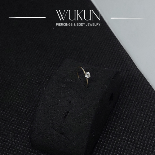 زمام بيرسينج ذهب 18K دائري حلقة بفص أبيض