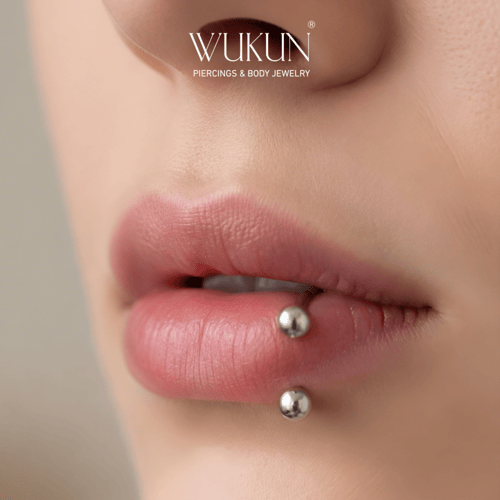 حلق بيرسينج ذهب أبيض عيار 18k بشكل حذوة الحصان