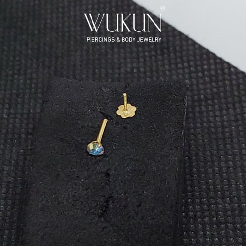 بيرسينج ذهب عيار 18k برغي باك فلات بفص عاكس ألوان...