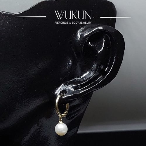 أقراط ذهب حلقة عيار 18k حبة لؤلؤ معلقة