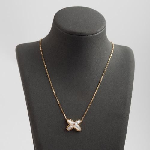 عقد ذهب عيار 18